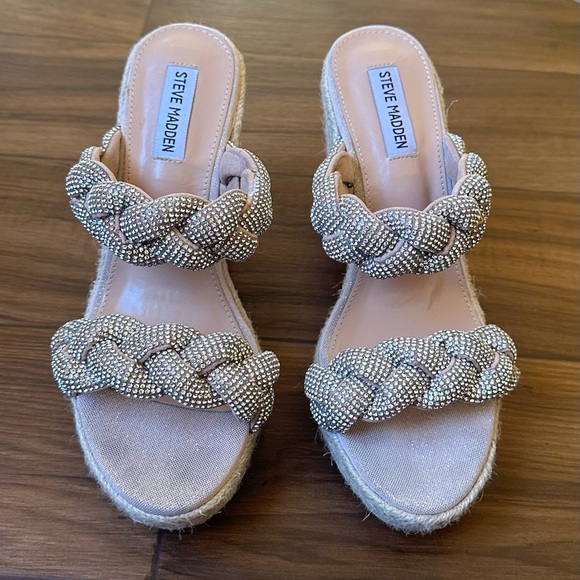 Steve Madden Cream and Silver Wedges - Picture 2 of 5